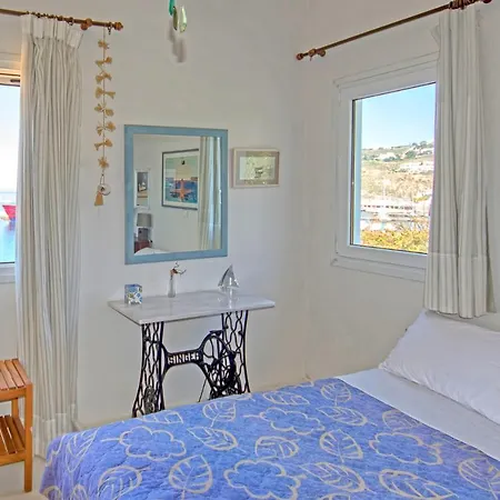 Beachfront House In Mykonos 图罗斯